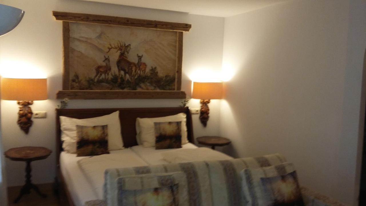 Platzhirsch Zur Alten Wagnerei Gastehaus Bed and Breakfast Saint Wolfgang Exterior foto