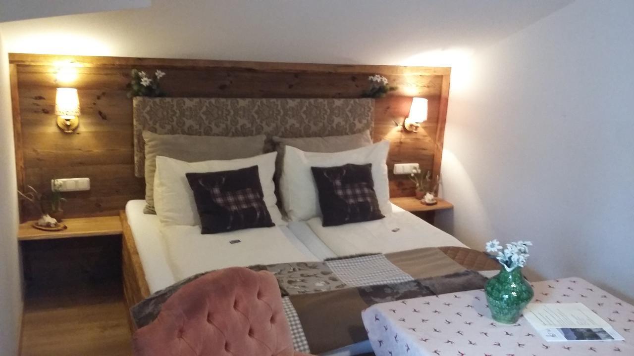 Platzhirsch Zur Alten Wagnerei Gastehaus Bed and Breakfast Saint Wolfgang Exterior foto